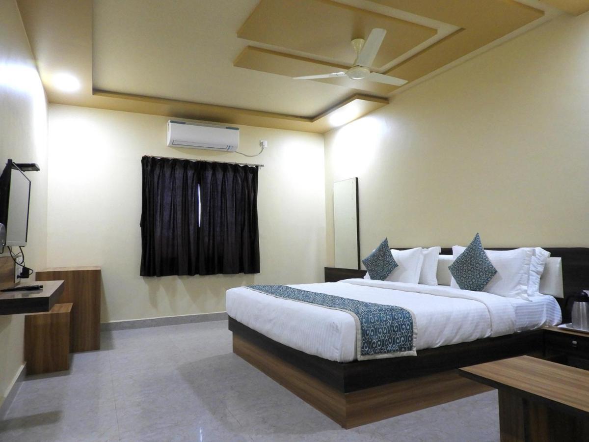Hotel Somnath Daksh Somnāth Eksteriør billede
