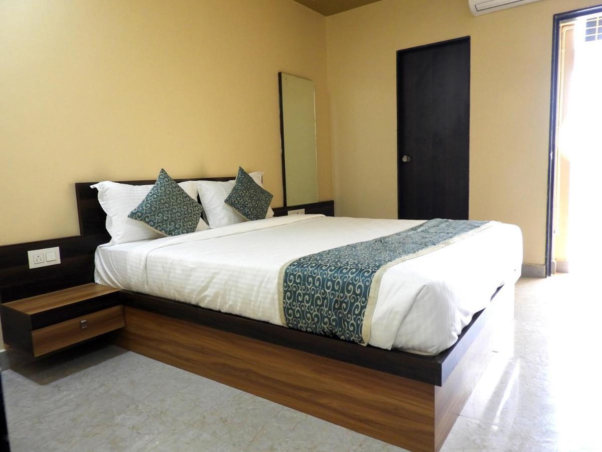Hotel Somnath Daksh Somnāth Eksteriør billede
